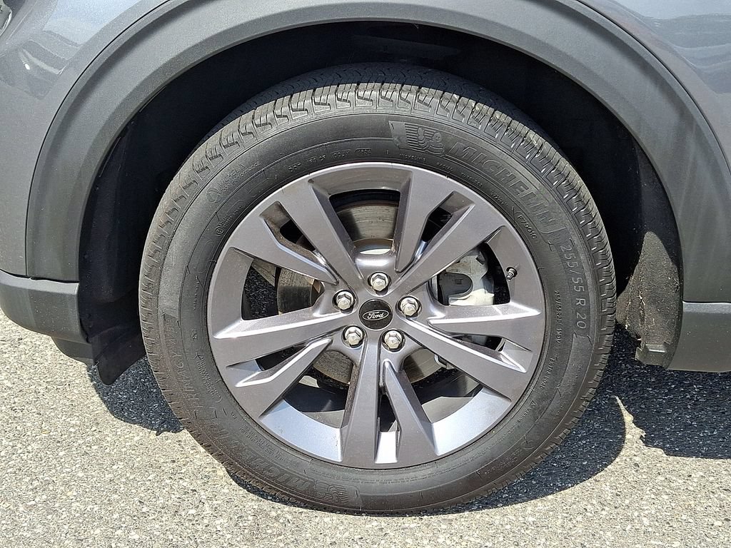 Certified 2025 Ford Explorer Active w/ Active Comfort Package AWD/4WD image 8