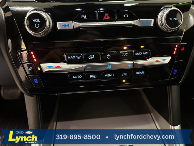 Certified 2023 Ford Explorer Platinum w/ Technology Package AWD/4WD image 15