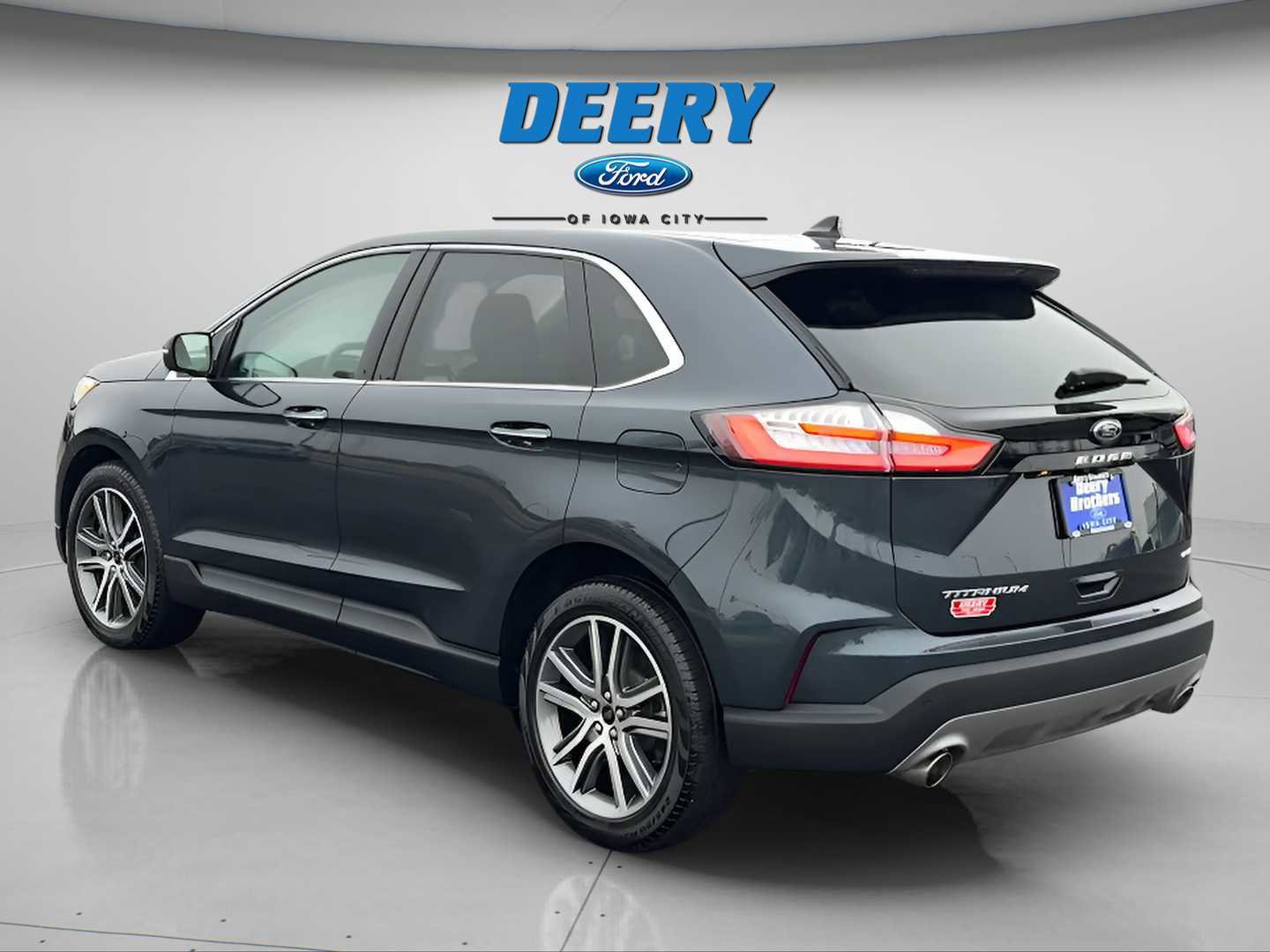 Certified 2024 Ford Edge Titanium image 4