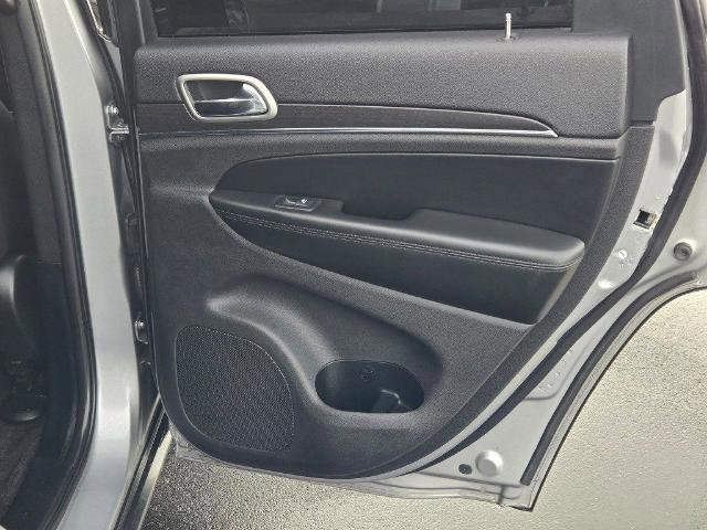 Used 2018 Jeep Grand Cherokee Limited image 8
