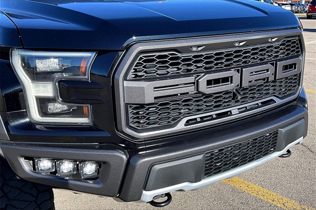Certified 2019 Ford F150 Raptor w/ Equipment Group 802A Luxury image 29
