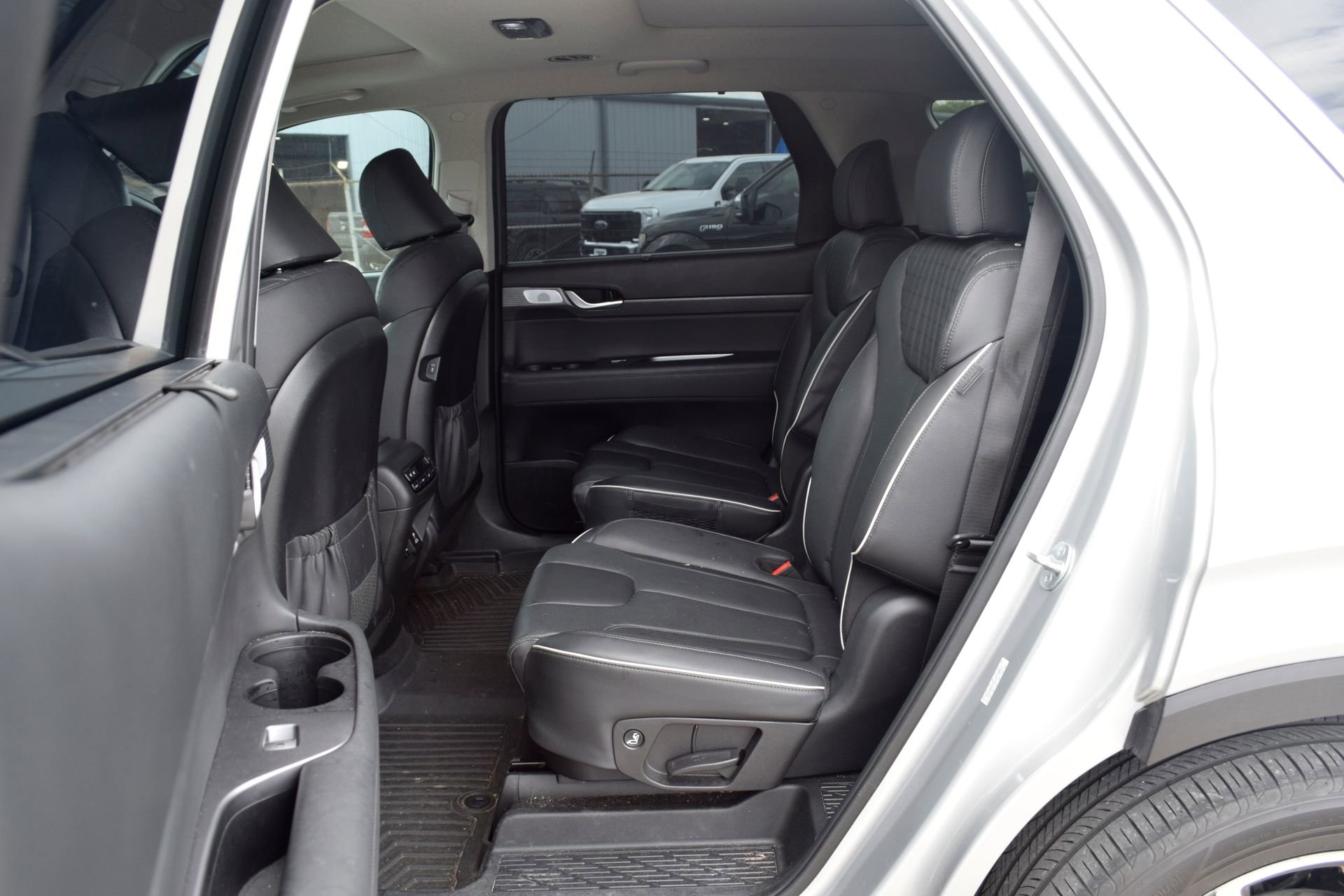 Used 2023 Hyundai Palisade Limited FWD image 20