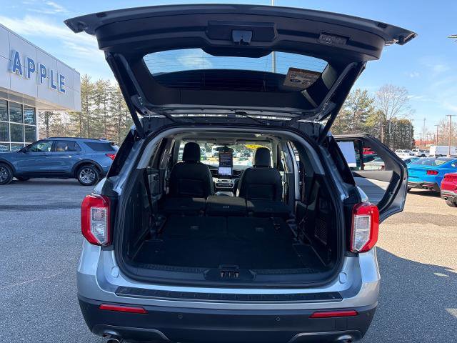 Certified 2022 Ford Explorer XLT w/ Equipment Group 202A image 31
