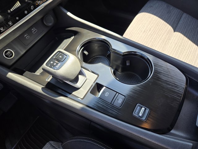 Used 2023 Nissan Rogue SV image 17