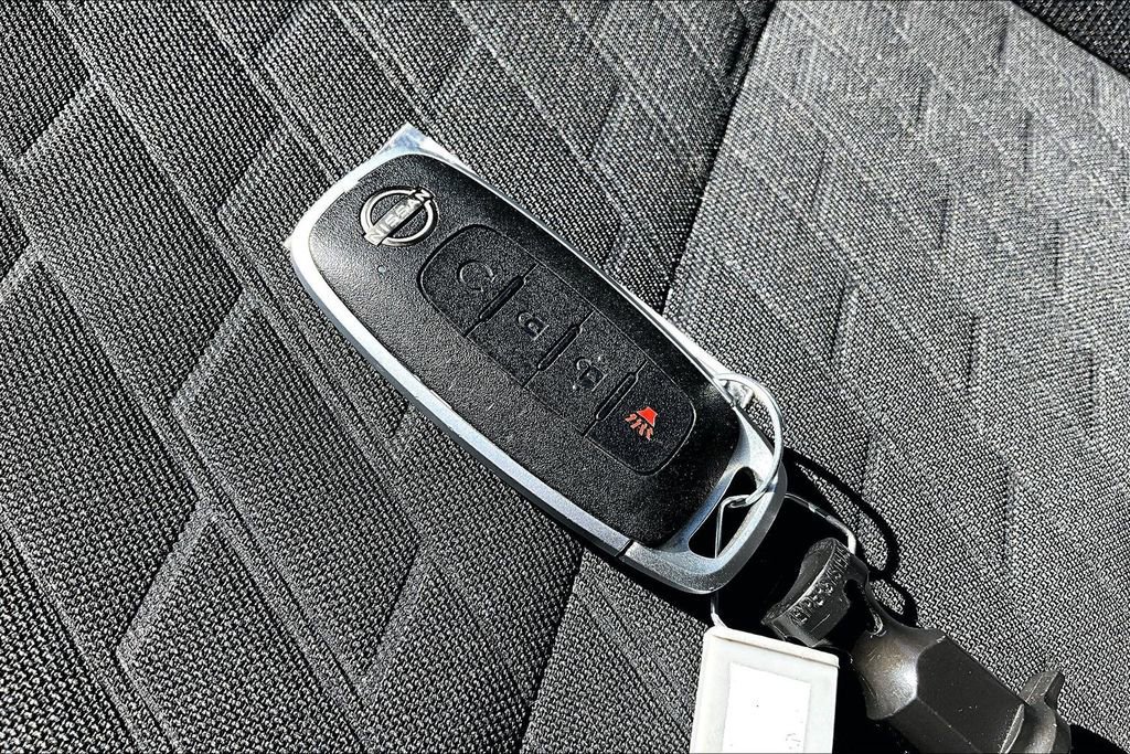 Used 2023 Nissan Kicks SV image 13