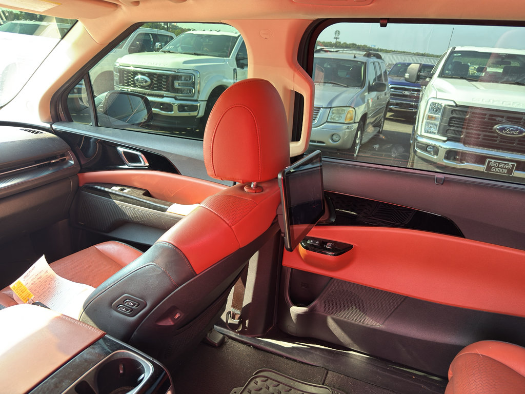 Used 2022 Kia Carnival SX Prestige FWD image 11