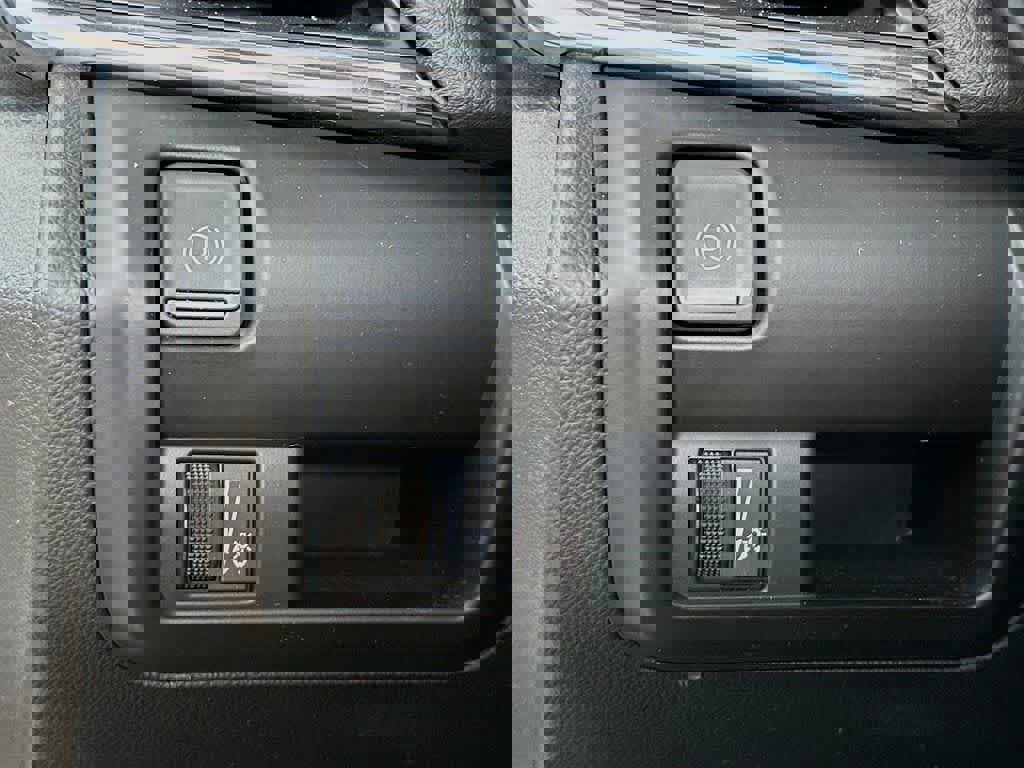 Used 2020 Cadillac CT4 Luxury w/ Cold Weather Package image 27