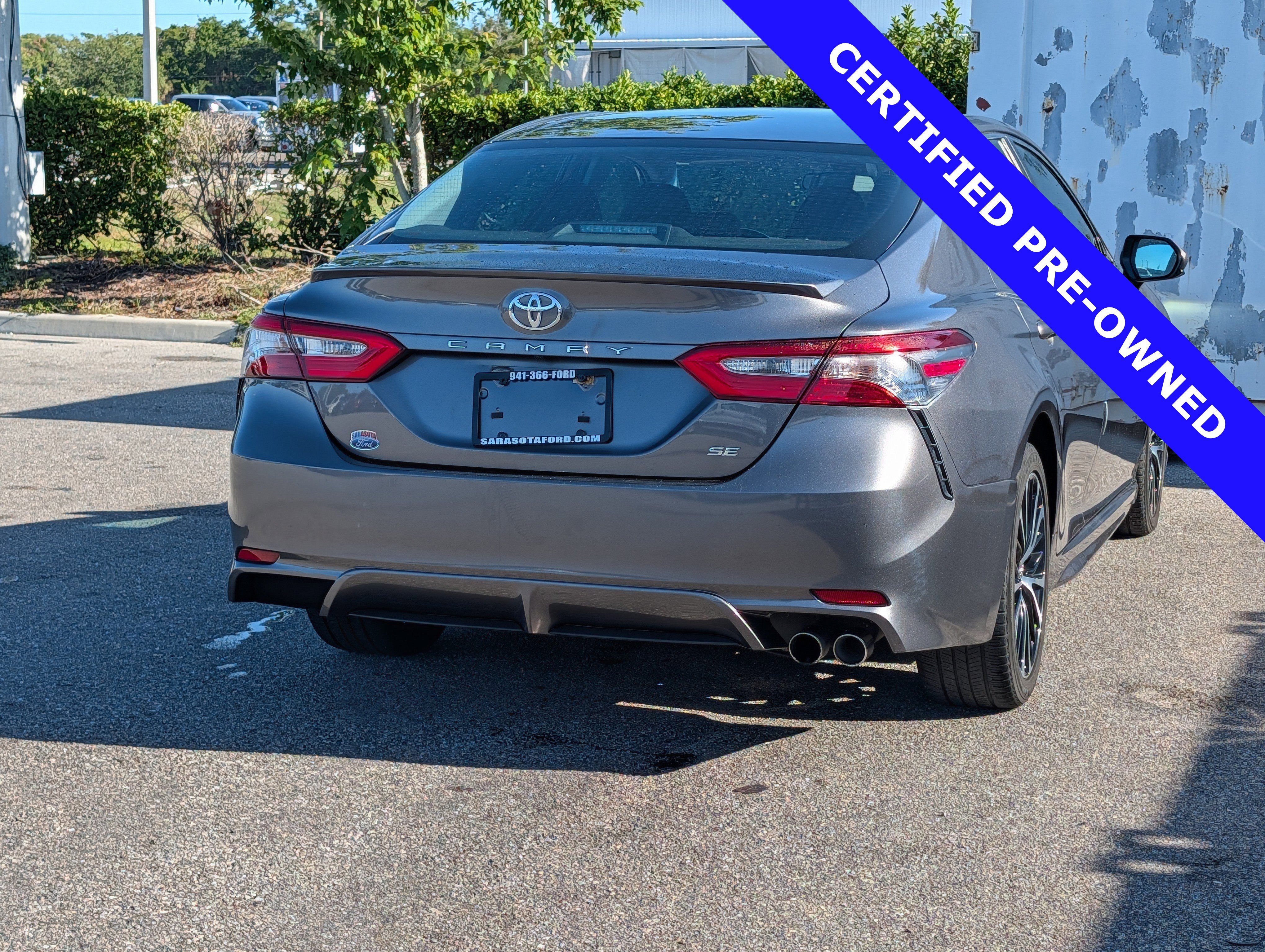Used 2018 Toyota Camry SE w/ Moonroof Package FWD image 4