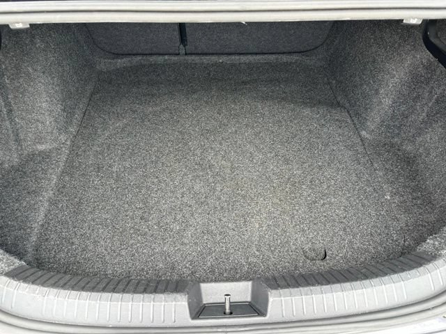 Used 2024 Volkswagen Jetta SE FWD image 26