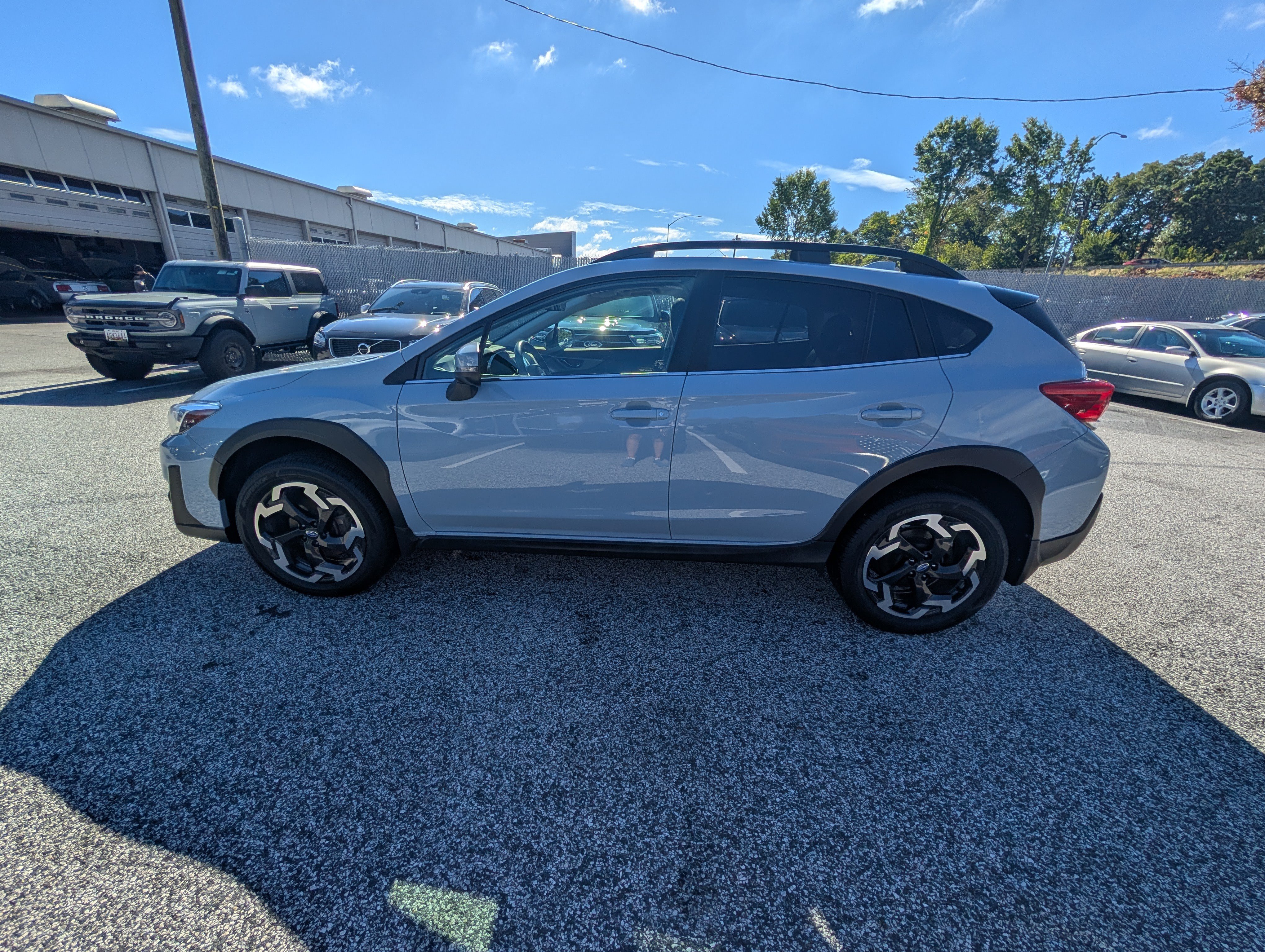 Used 2021 Subaru Crosstrek 2.5i Limited w/ Moonroof Package 1 AWD/4WD image 3