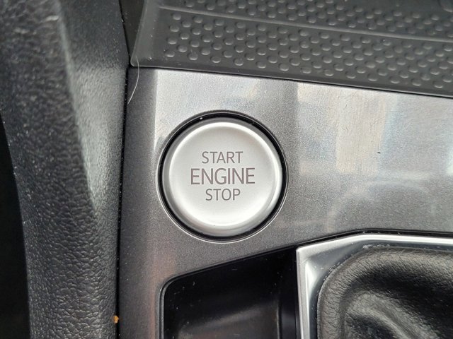 Used 2022 Volkswagen Tiguan SE image 23