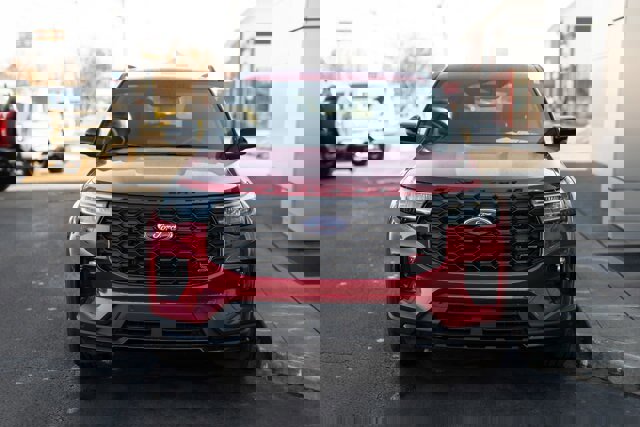 Certified 2025 Ford Explorer ST image 8