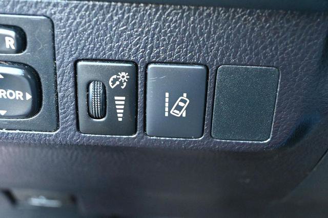 Used 2017 Toyota RAV4 LE w/ All Weather Liner Package AWD/4WD image 31