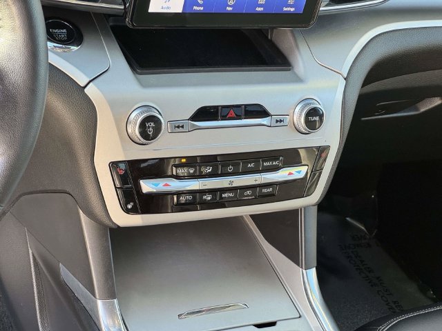 Certified 2022 Ford Explorer XLT w/ Equipment Group 202A AWD/4WD image 23