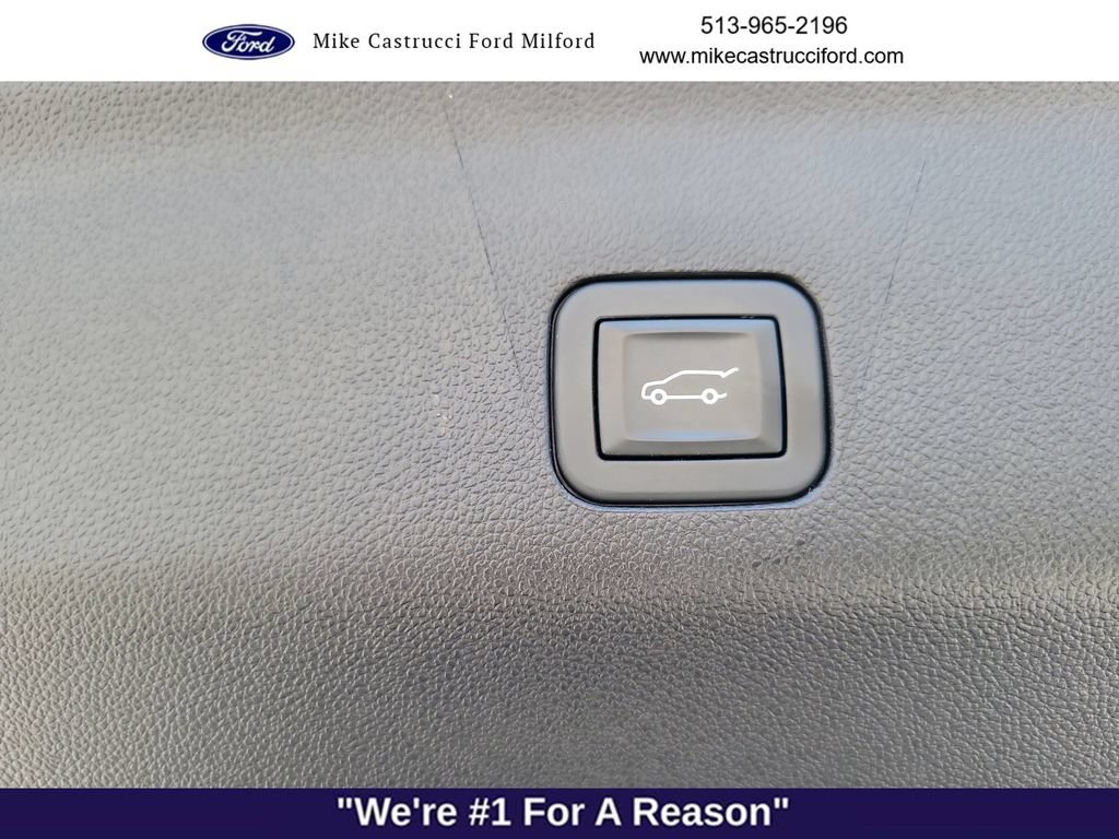 Used 2024 Chevrolet Suburban Z71 w/ Luxury Package AWD/4WD image 28