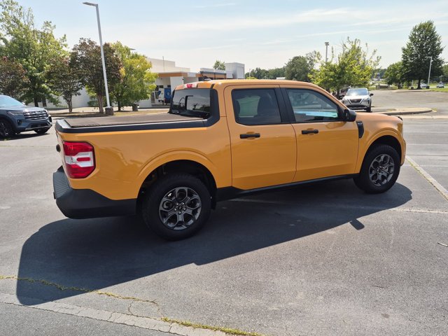 Certified 2022 Ford Maverick XLT FWD image 4