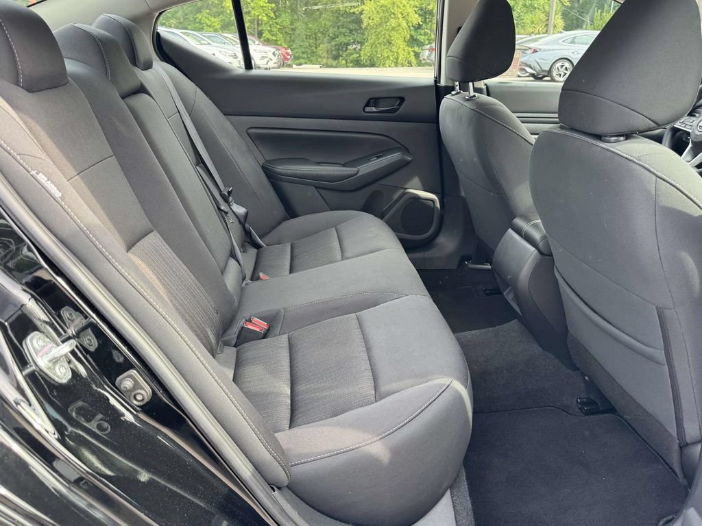 Used 2025 Nissan Altima 2.5 SV FWD image 16