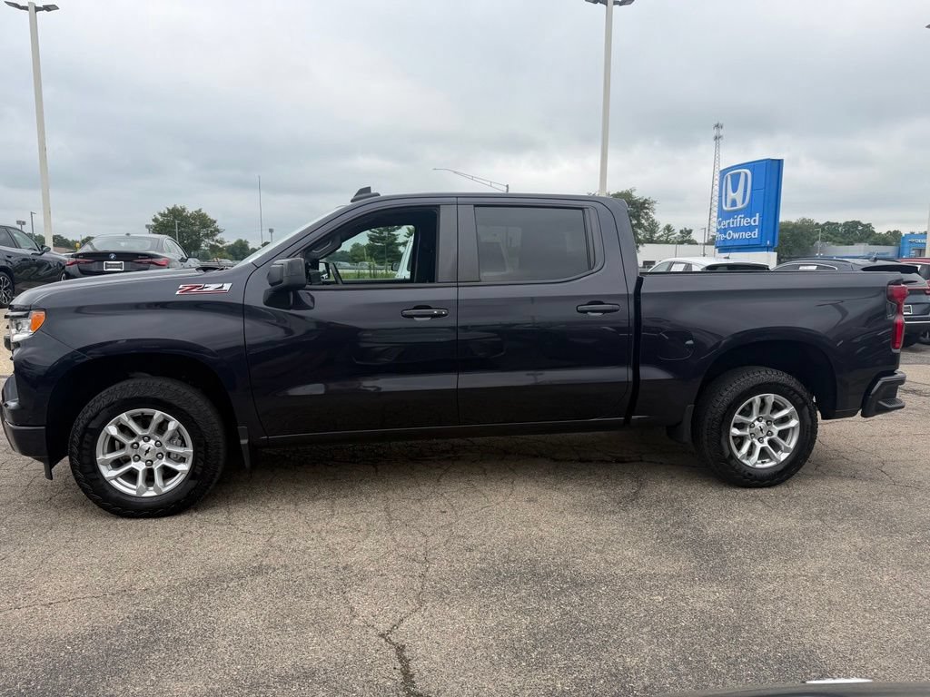 Used 2023 Chevrolet Silverado 1500 RST AWD/4WD image 5