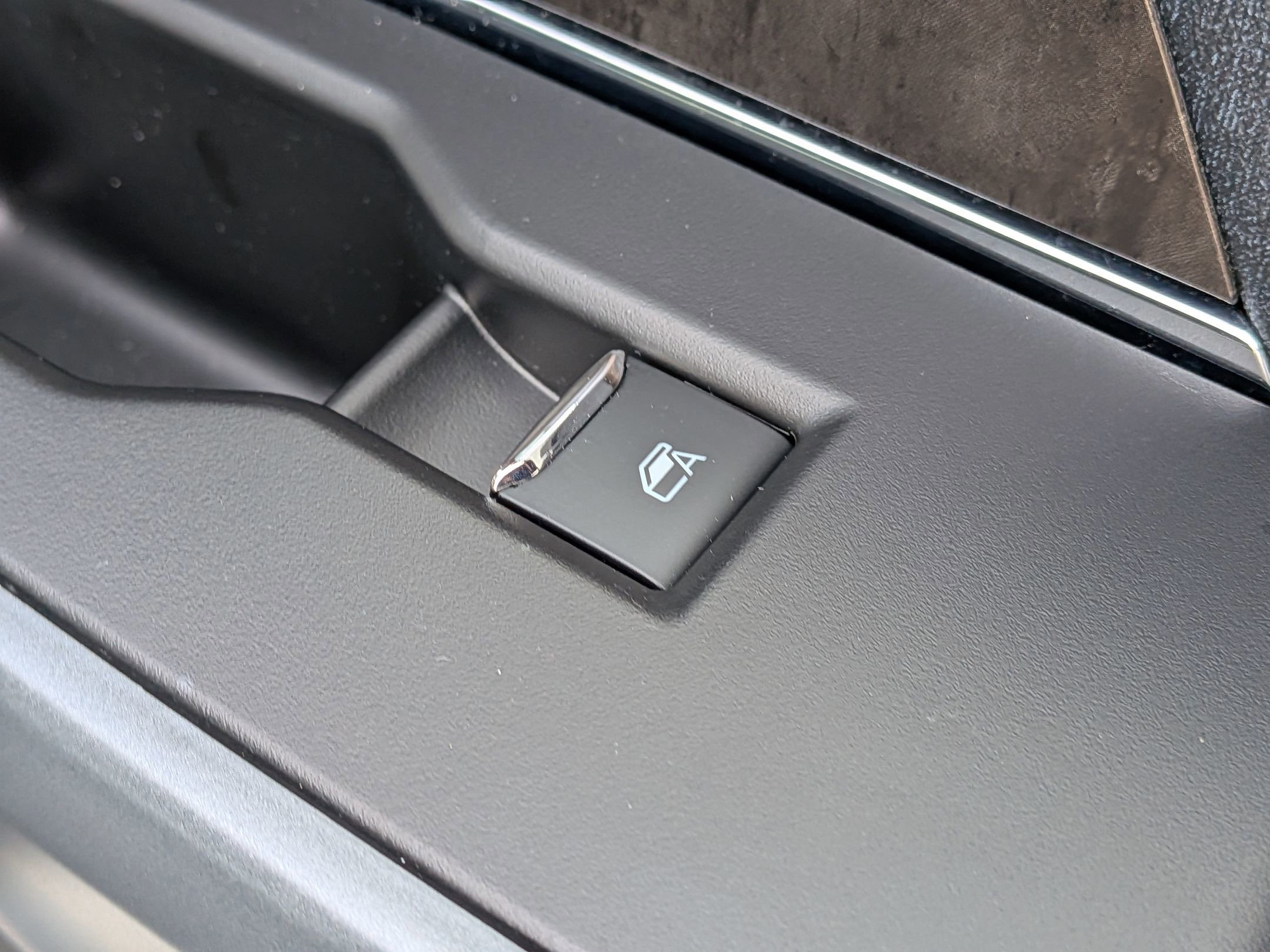 Certified 2023 Ford F150 Lariat w/ Equipment Group 502A High image 38