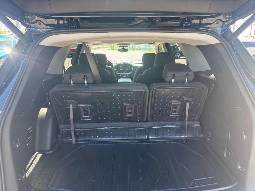 Used 2020 Chevrolet Traverse LT image 42