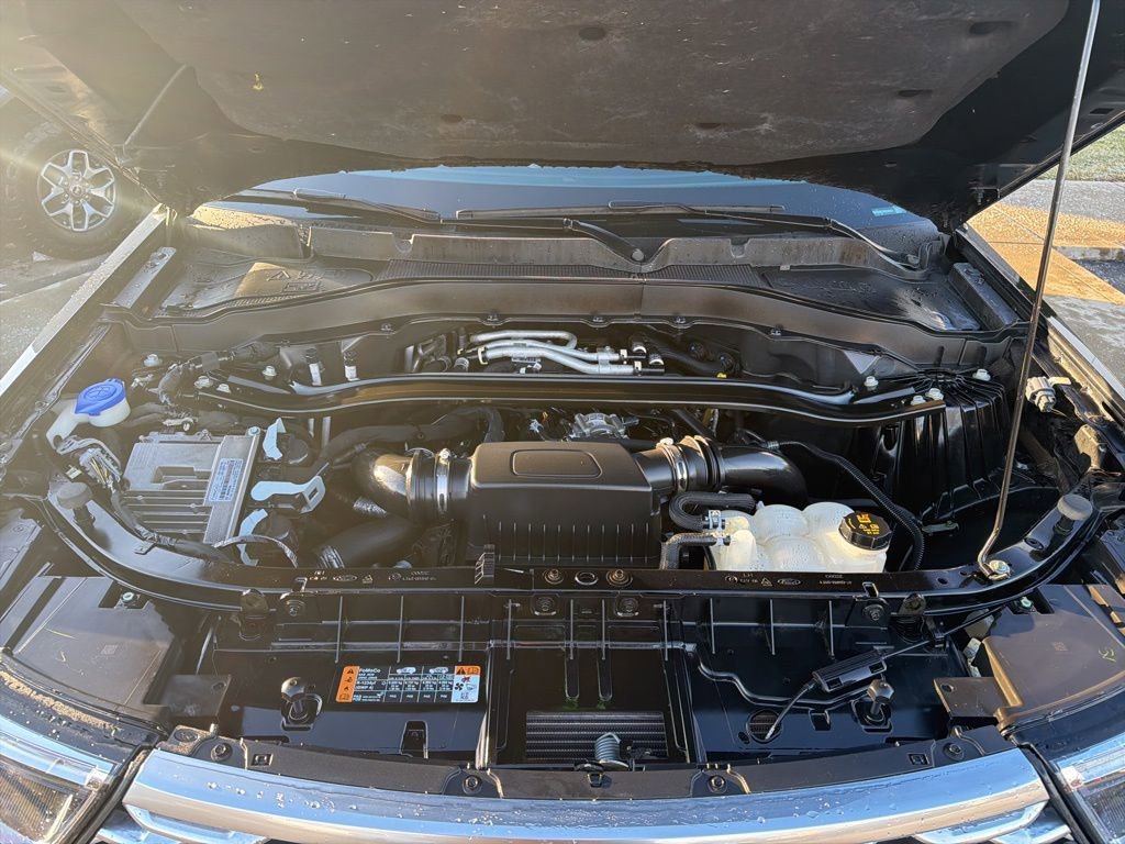 Certified 2023 Ford Explorer Platinum w/ Technology Package image 29