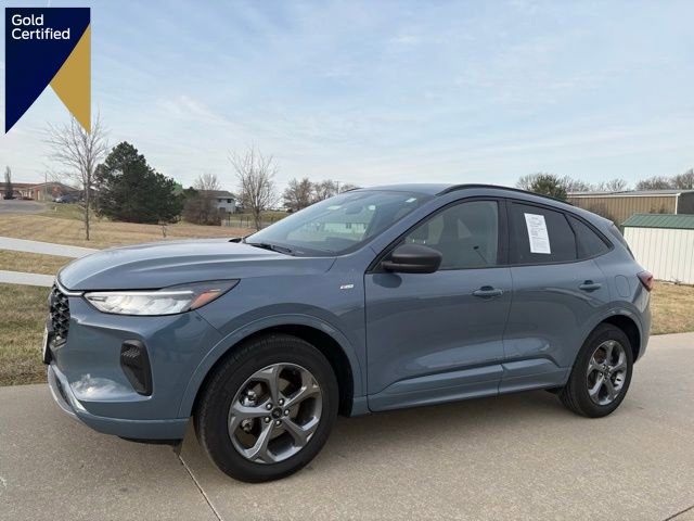 Certified 2024 Ford Escape ST-Line w/ Tech Pack #1 AWD/4WD image 1