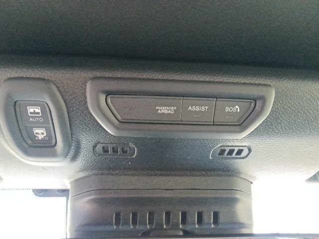 Used 2019 Jeep Wrangler Unlimited Sahara image 24