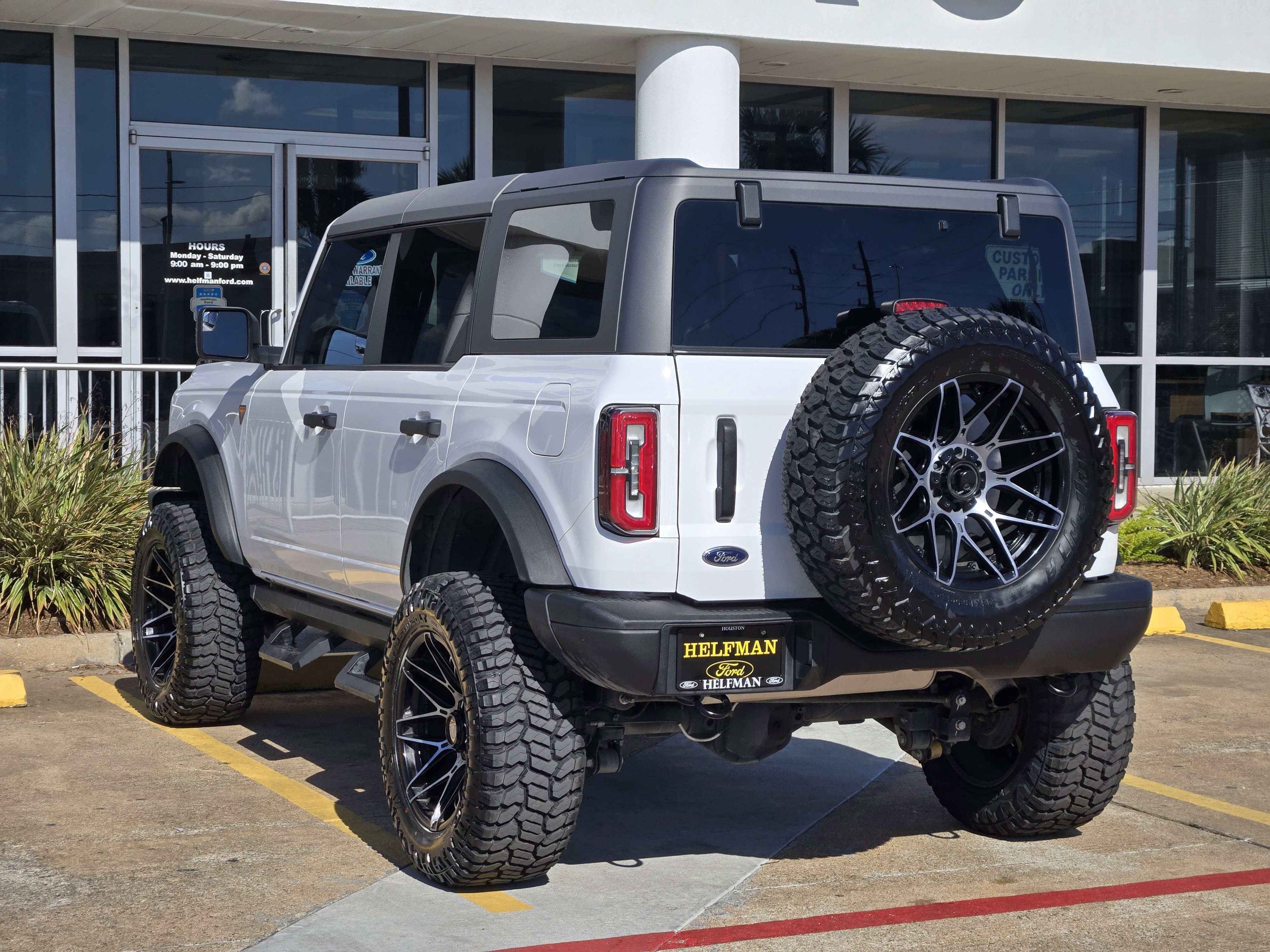 Certified 2023 Ford Bronco Badlands image 2