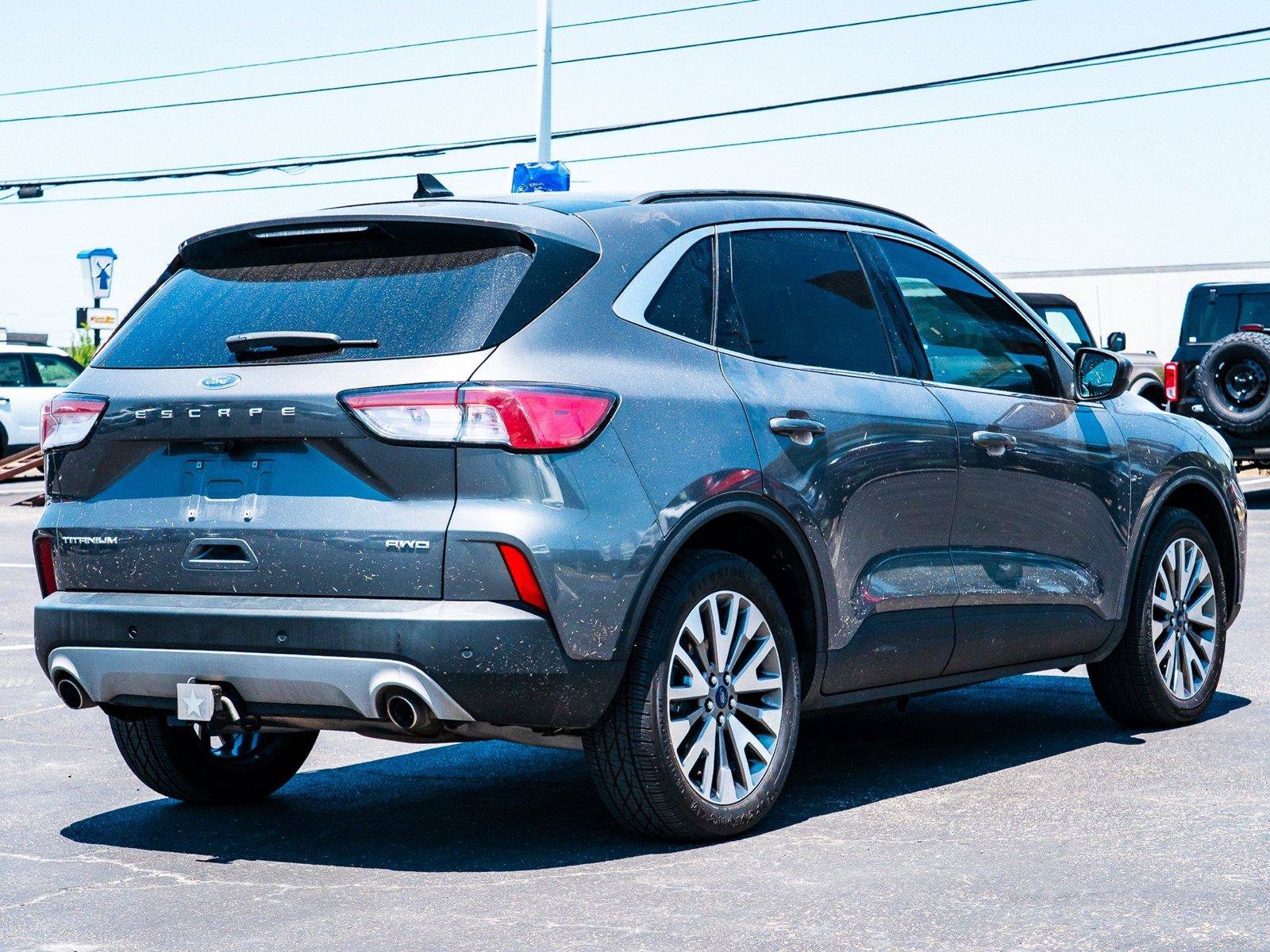 Certified 2022 Ford Escape Titanium w/ Class II Trailer Tow Package AWD/4WD image 4