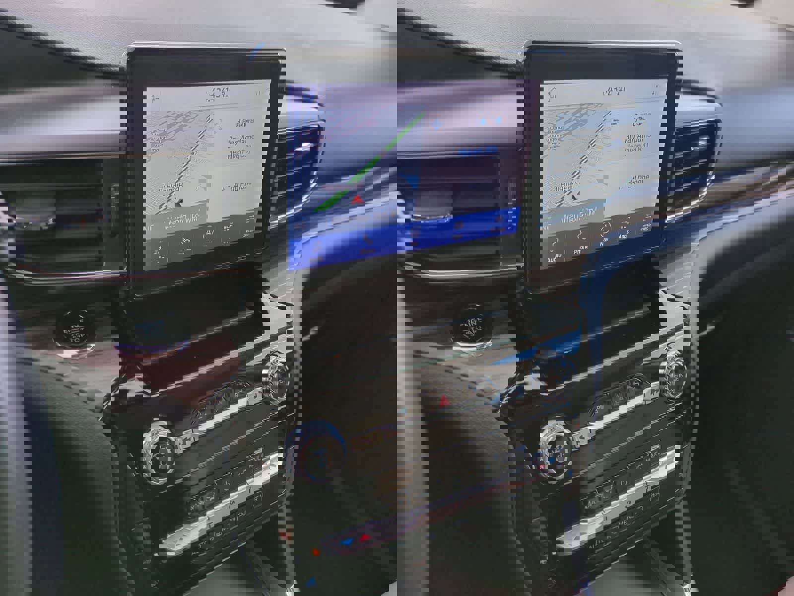 Certified 2023 Ford Explorer Limited w/ Equipment Group 301A image 27