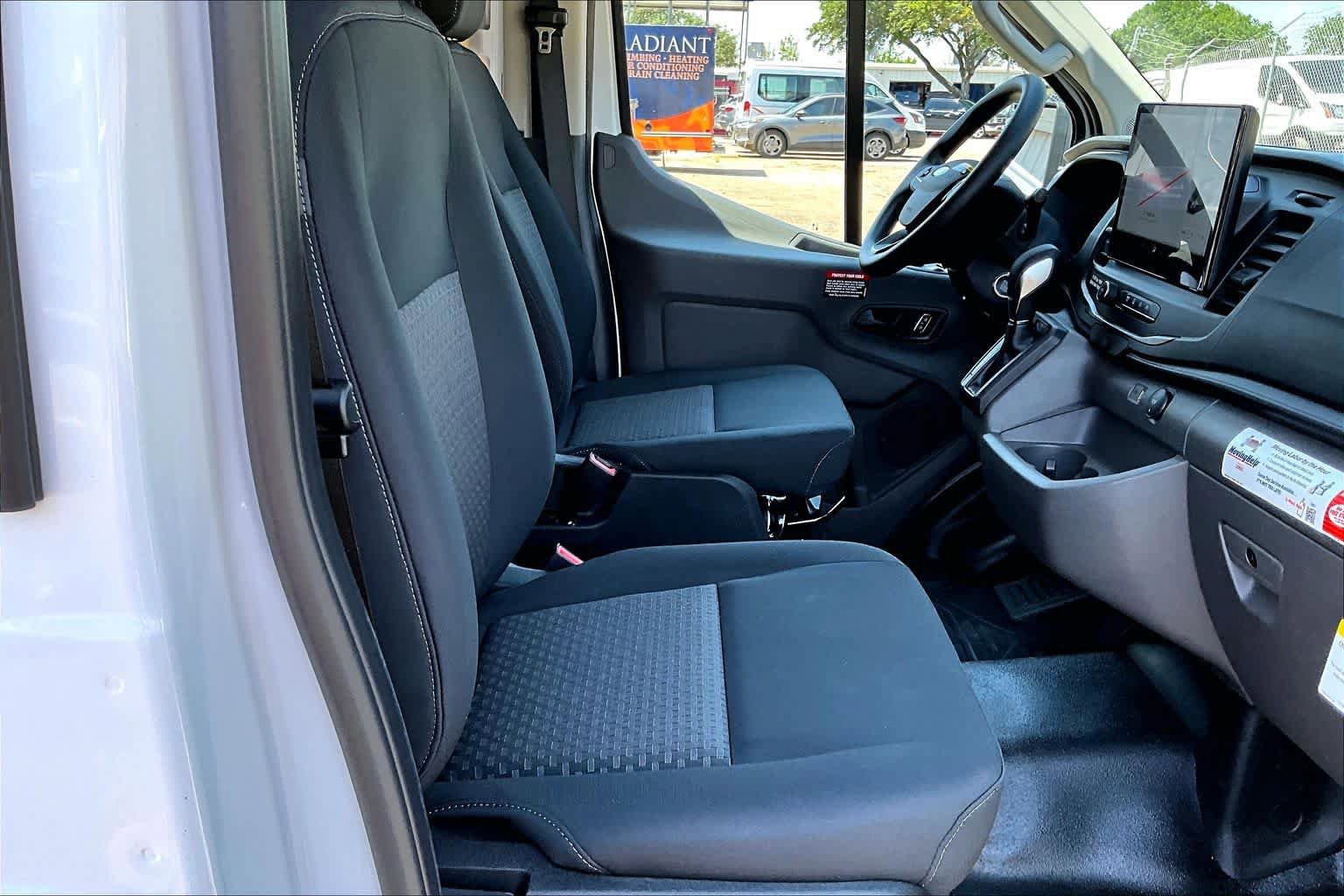 Certified 2026 Ford Transit 250 Low Roof RWD image 9