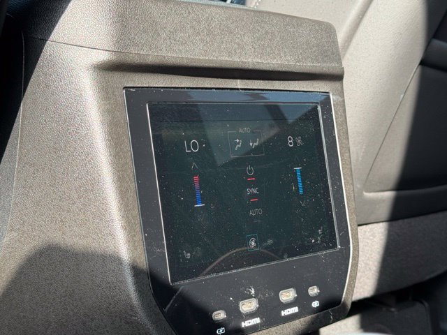 Used 2025 GMC Yukon AT4 Ultimate AWD/4WD image 32