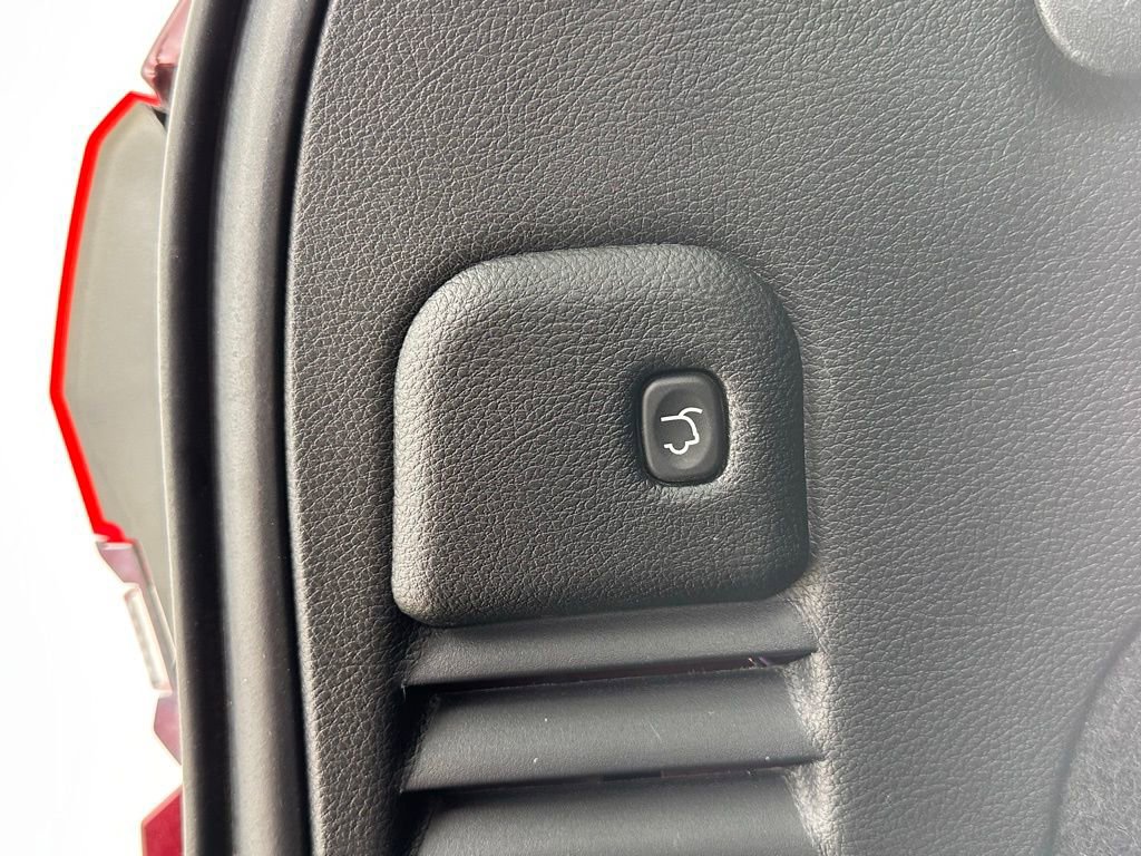Used 2019 Jeep Grand Cherokee Limited AWD/4WD image 17