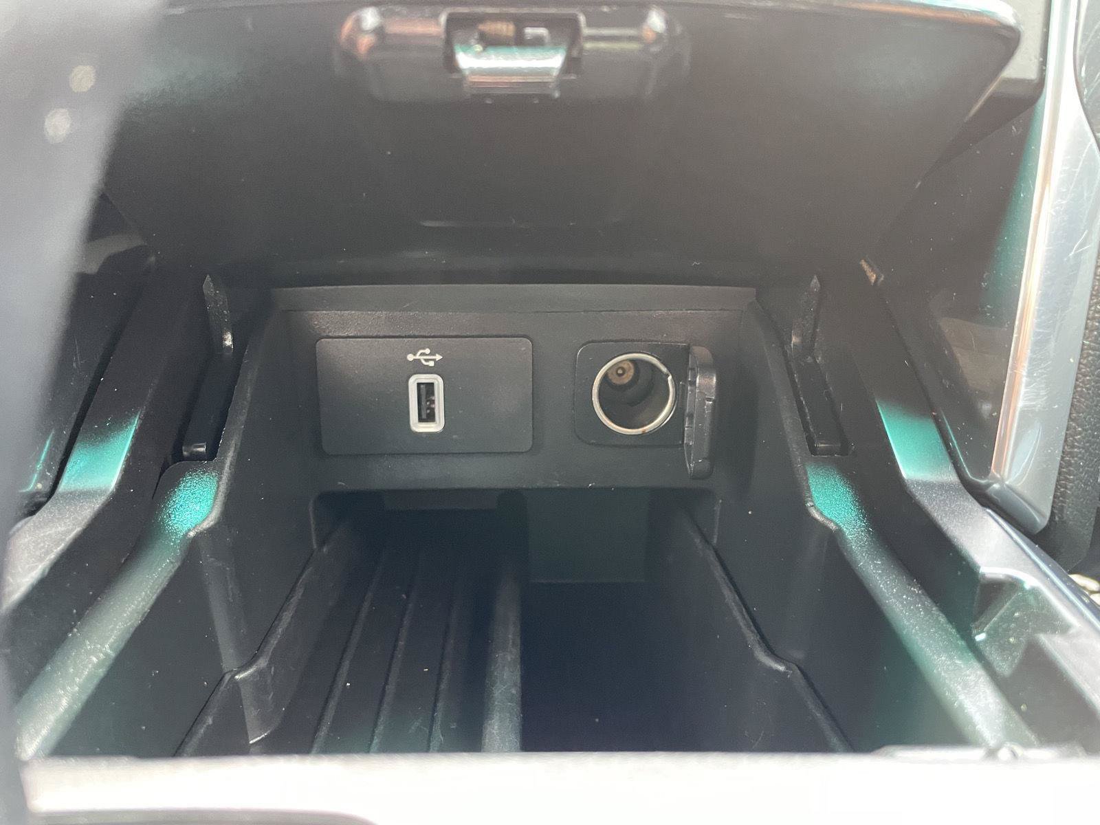 Certified 2018 Ford Explorer Limited FWD image 33