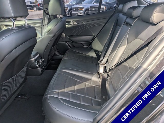 Used 2022 Kia Stinger GT2 image 28