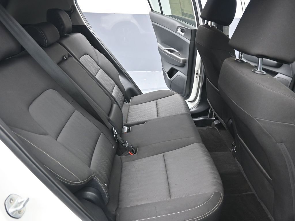 Used 2020 Kia Sportage LX FWD image 16