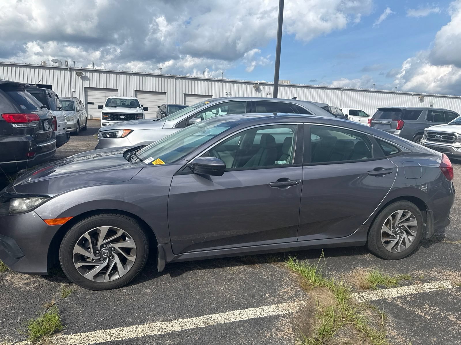 Used 2018 Honda Civic EX image 3