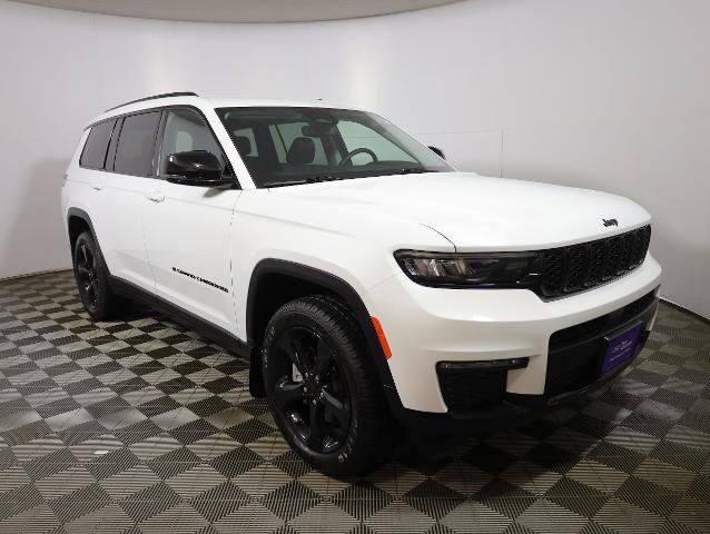 Used 2023 Jeep Grand Cherokee L Limited w/ Black Appearance Package AWD/4WD image 5