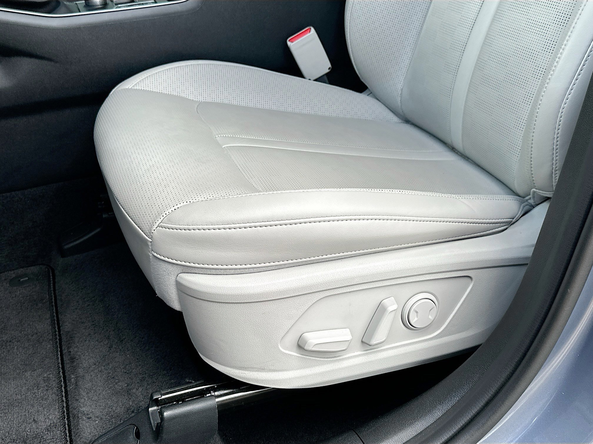 Used 2025 Kia Sorento S image 19