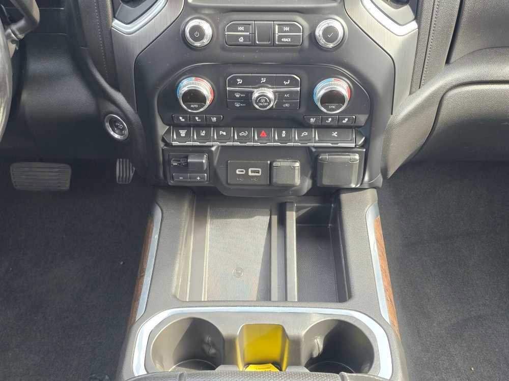 Used 2022 GMC Sierra 3500 Denali w/ Denali Ultimate Package image 13