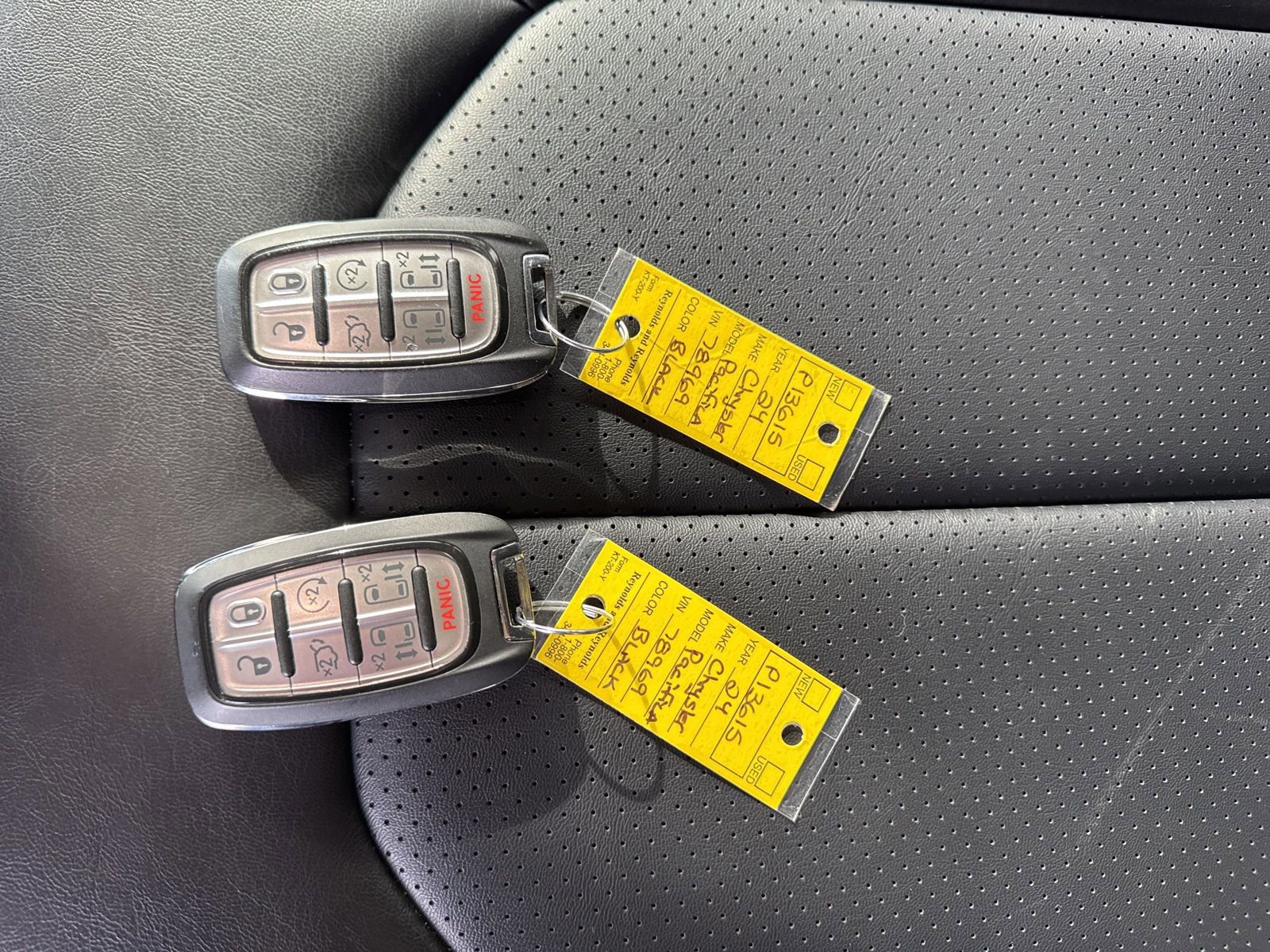 Used 2024 Chrysler Pacifica Touring-L image 36