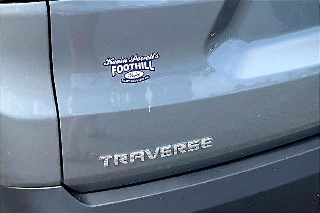 Used 2023 Chevrolet Traverse LT FWD image 8