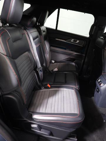 Certified 2025 Ford Explorer ST-Line w/ Premium Package AWD/4WD image 10