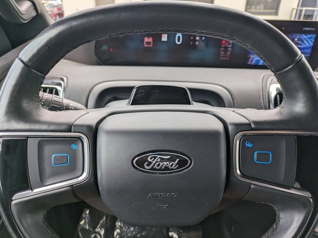 Certified 2025 Ford Expedition Platinum w/ Stealth Appearance Package AWD/4WD image 26
