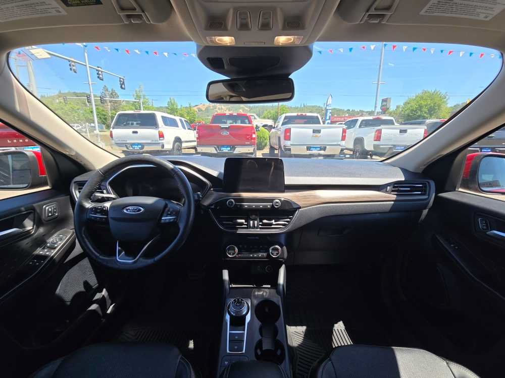 Certified 2020 Ford Escape Titanium w/ Titanium Premium Package 2.0 AWD/4WD image 15