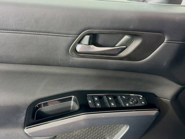 Used 2022 Nissan Pathfinder SL FWD image 21