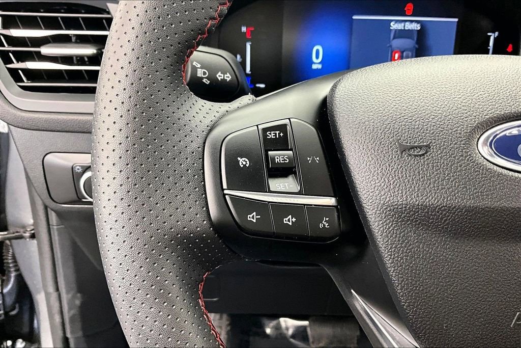 Certified 2025 Ford Escape ST-Line image 18
