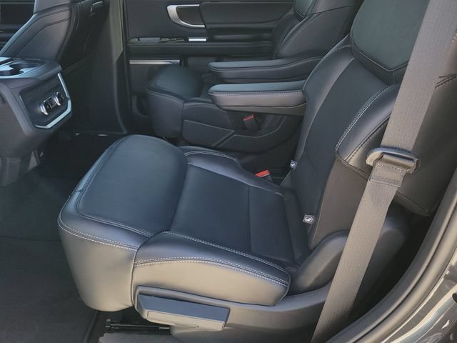 Certified 2025 Ford Expedition Platinum w/ Stealth Appearance Package AWD/4WD image 8