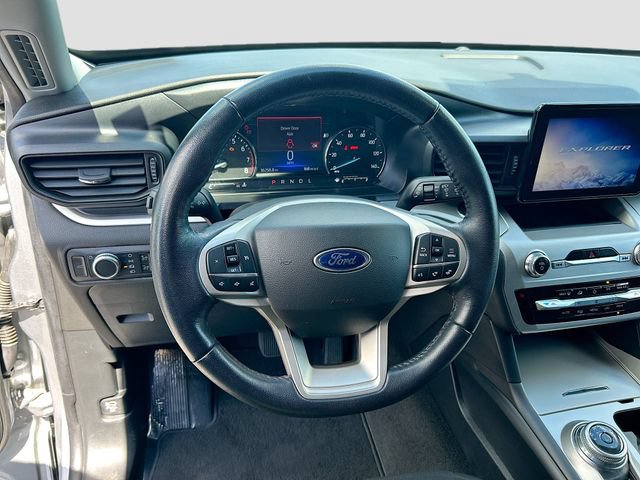 Certified 2022 Ford Explorer XLT w/ Class IV Trailer Tow Package AWD/4WD image 14