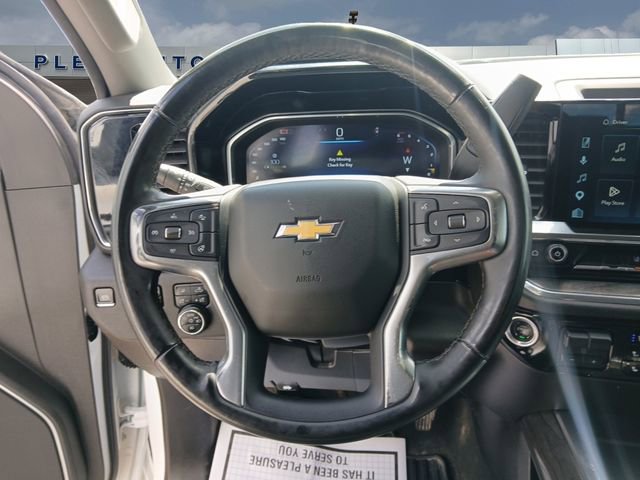 Used 2025 Chevrolet Silverado 2500 LTZ w/ LTZ Convenience Package AWD/4WD image 12